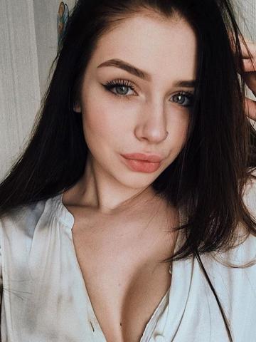 Полина